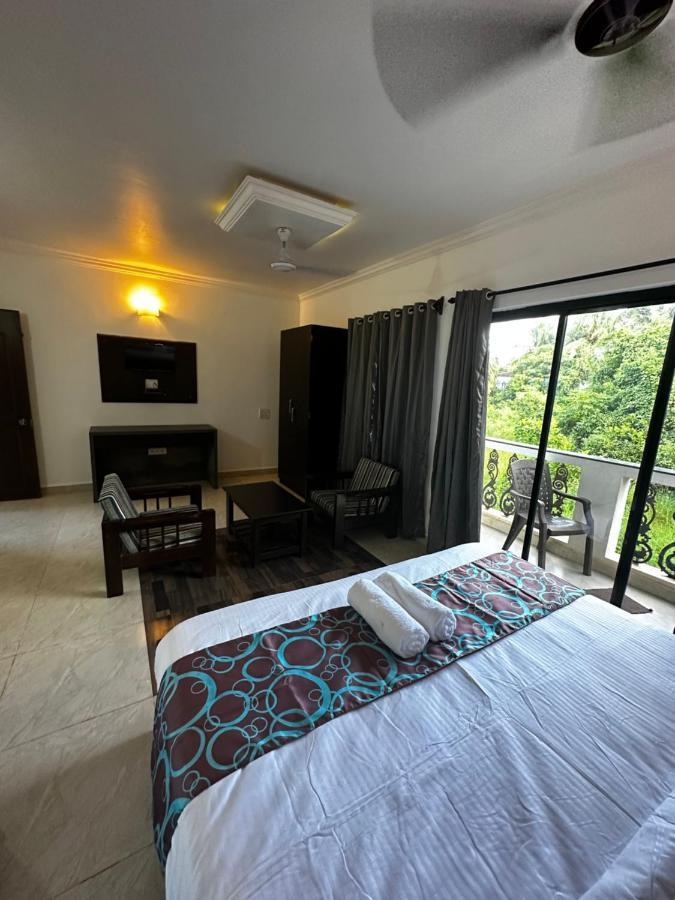 Sunshine Hotel *
